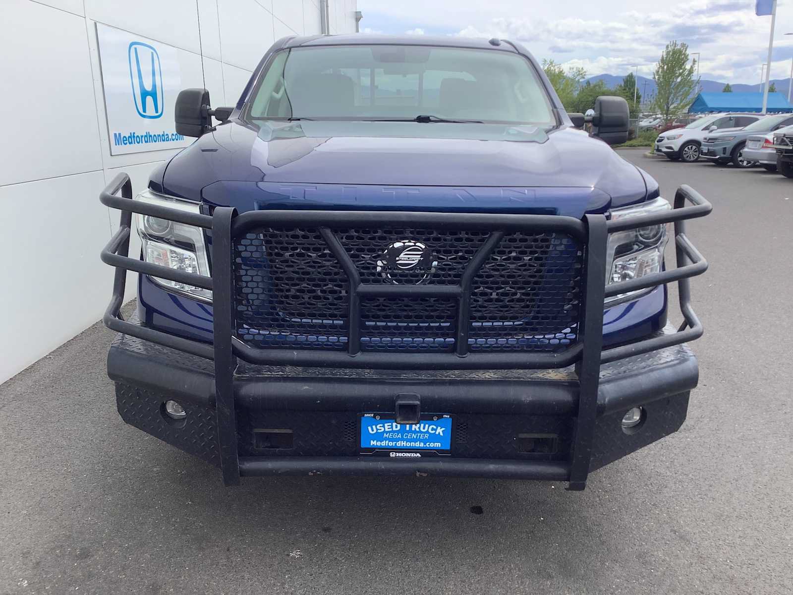 Used 2018 Nissan Titan PRO-4X AWD/4WD image 6