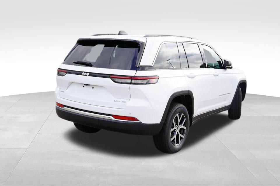 New 2025 Jeep Grand Cherokee Limited w/ Trailer Tow Package image 3