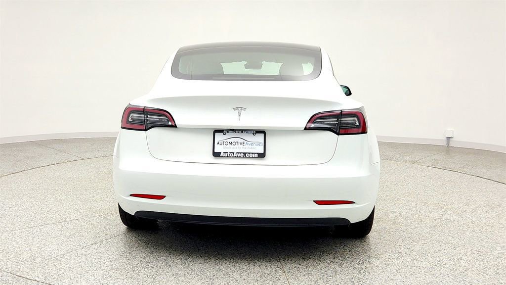 Used 2023 Tesla Model 3 Standard Range image 5