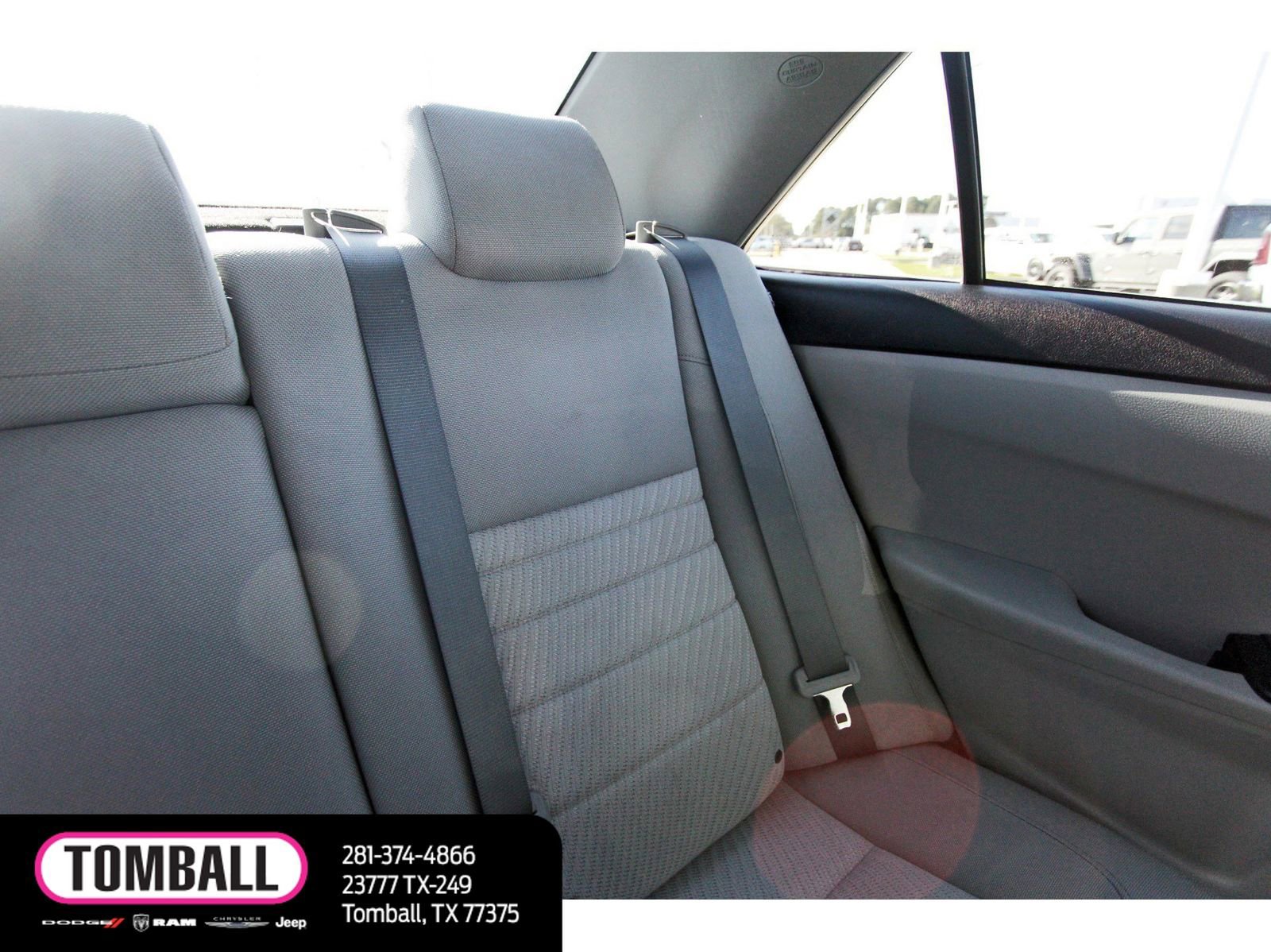 Used 2016 Toyota Camry LE image 12