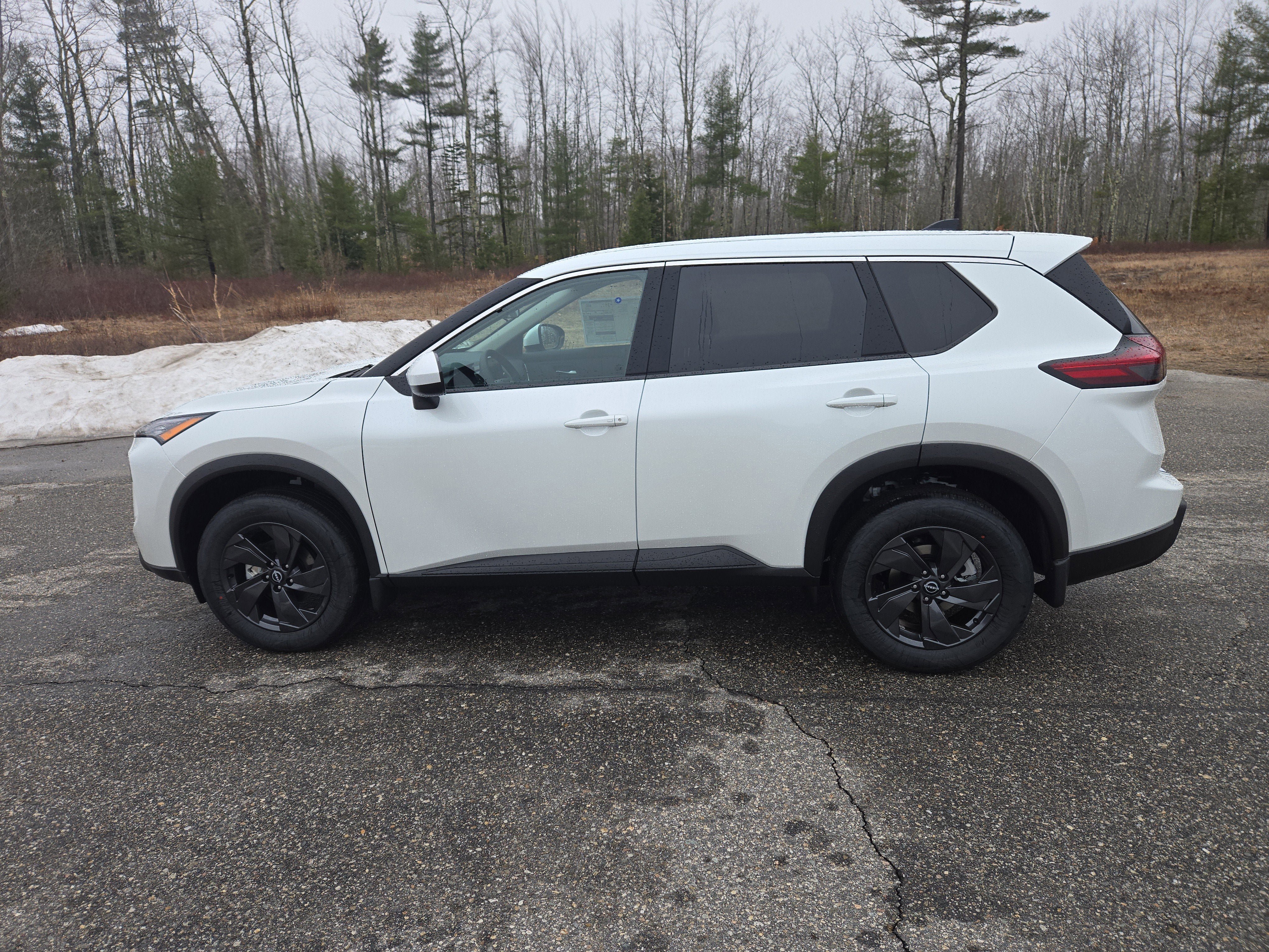 New 2026 Nissan Rogue SV AWD/4WD image 2
