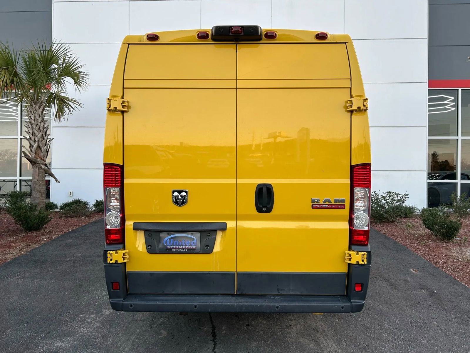 Used 2018 RAM ProMaster 3500 w/ Interior Convenience Group image 5