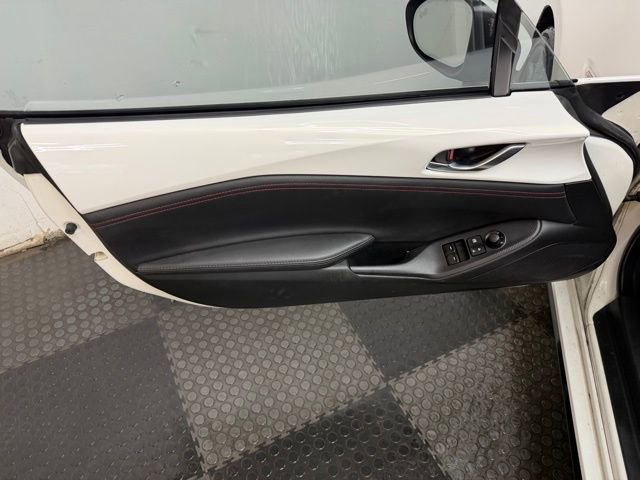 Used 2016 MAZDA MX-5 Miata Grand Touring image 14