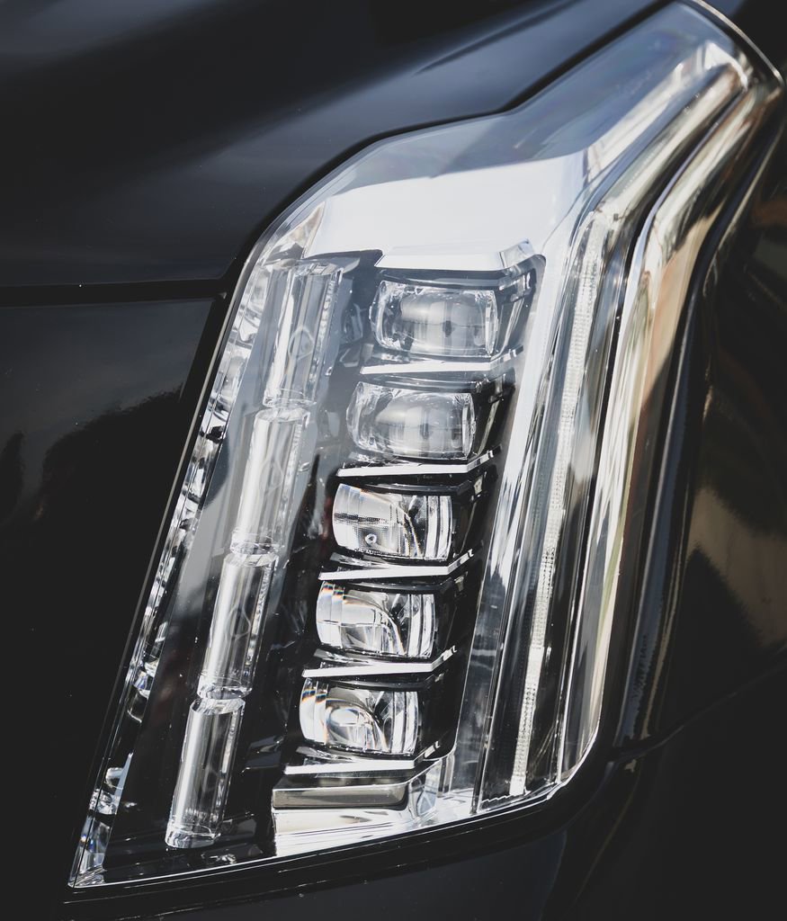 Used 2018 Cadillac Escalade ESV 4WD image 22