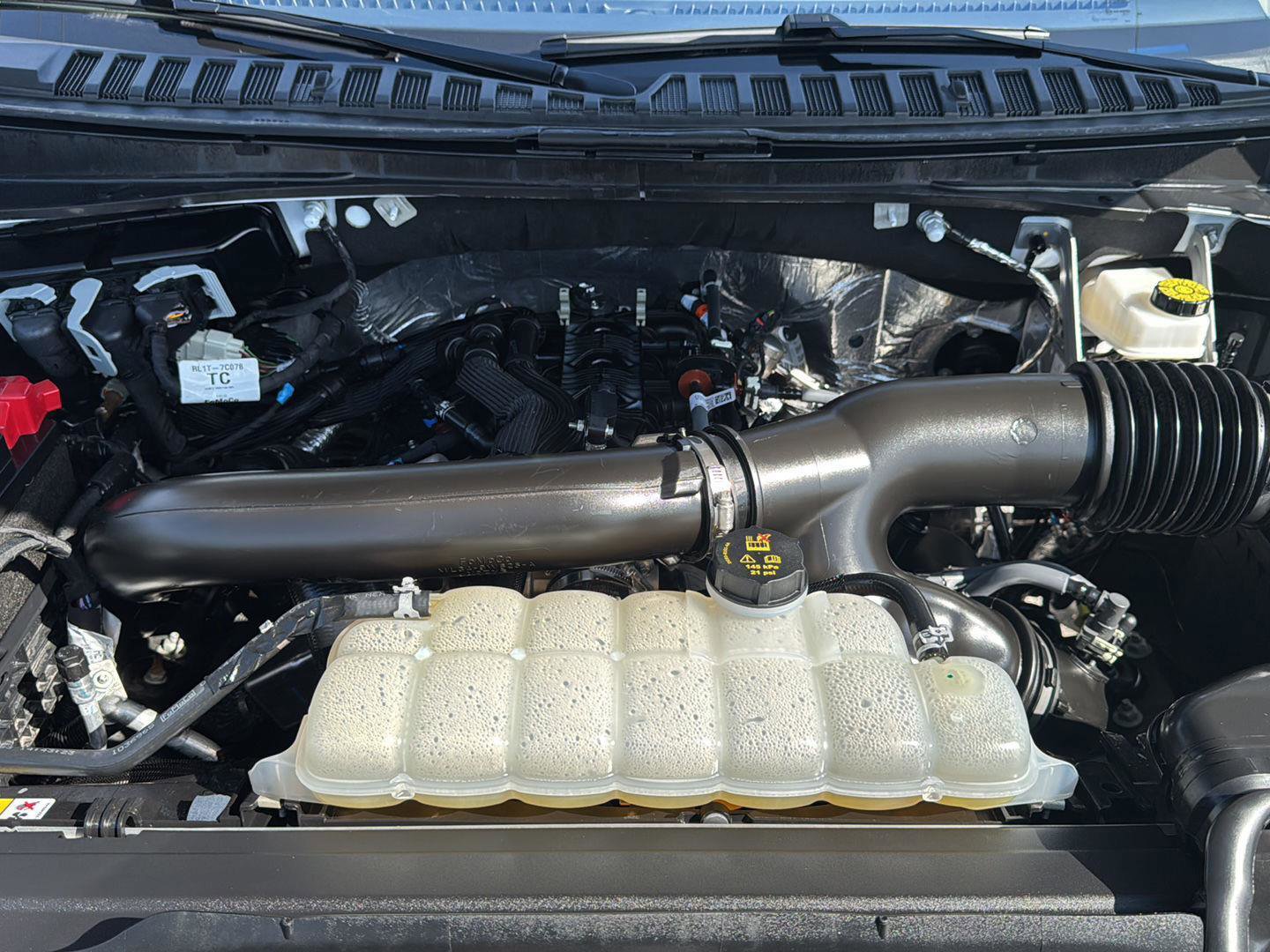 Used 2025 Ford Expedition Active image 32