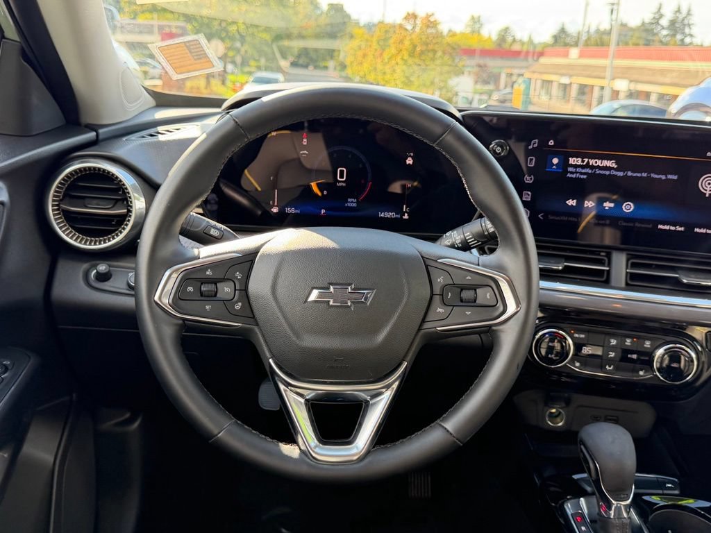 Used 2024 Chevrolet Trax ACTIV w/ Sunroof Package FWD image 23