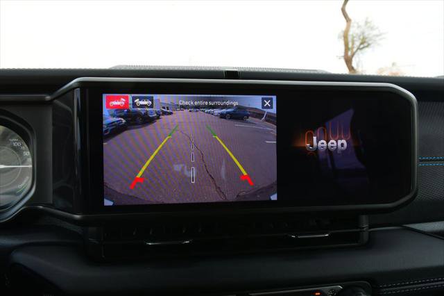Used 2024 Jeep Wrangler Unlimited Rubicon 4xe AWD/4WD image 22
