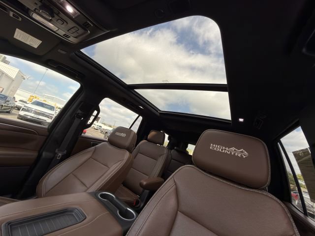 Used 2021 Chevrolet Tahoe High Country w/ Premium Package RWD image 32