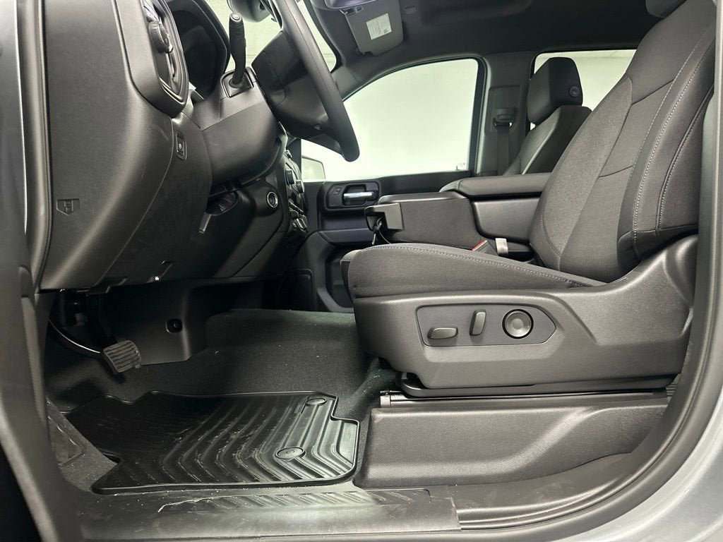 New 2026 Chevrolet Silverado 1500 Custom RWD image 20