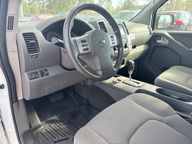 Used 2020 Nissan Frontier SV image 24