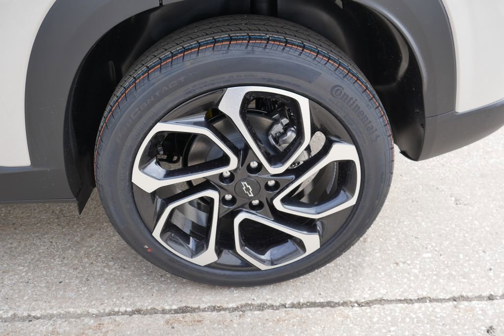 New 2026 Chevrolet Trax RS w/ Driver Confidence Package image 31