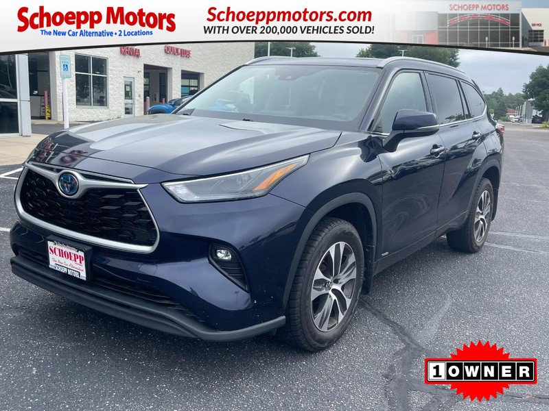Used 2022 Toyota Highlander XLE AWD/4WD image 1