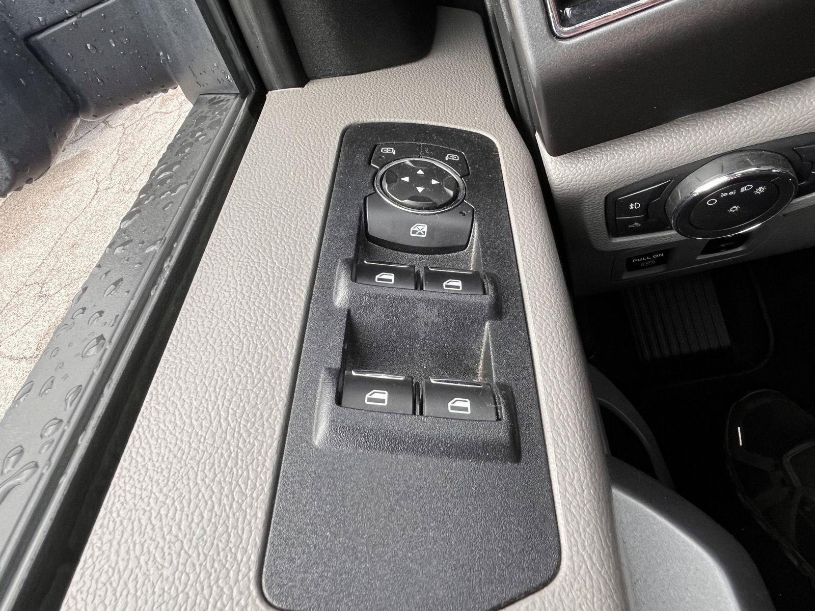 Used 2019 Ford F150 XLT w/ Equipment Group 302A Luxury AWD/4WD image 30