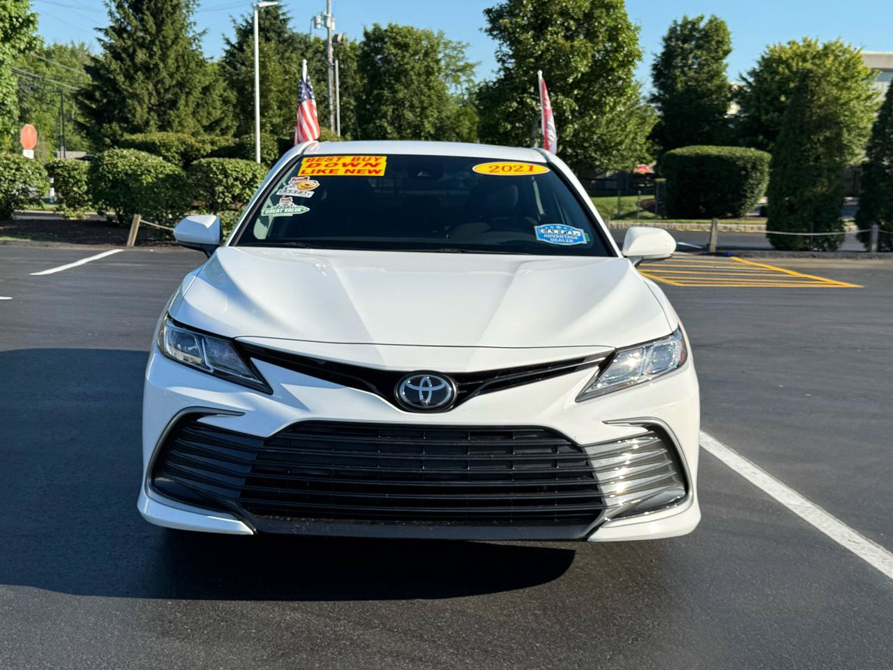 Used 2021 Toyota Camry LE FWD image 2