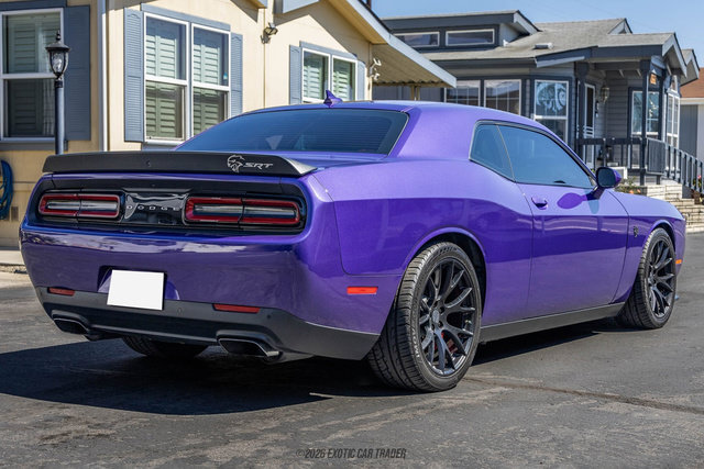 Used 2016 Dodge Challenger SRT Hellcat RWD image 8