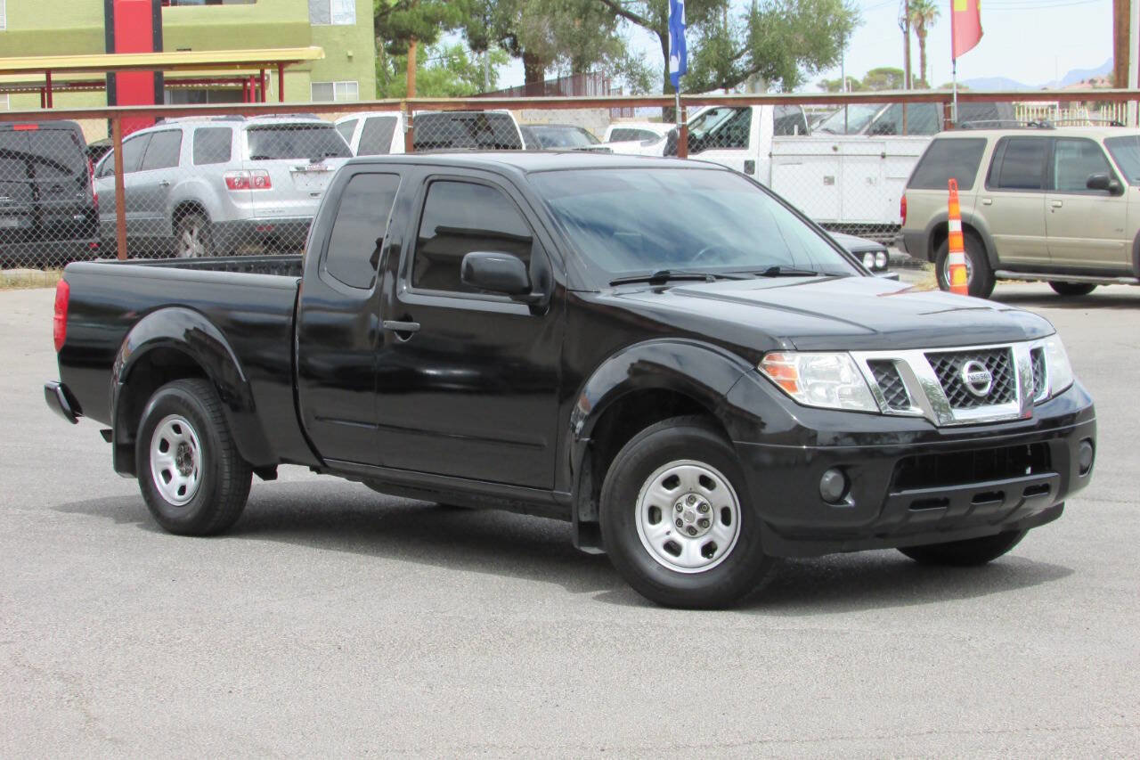 Used 2018 Nissan Frontier S w/ Work Truck Package RWD image 2