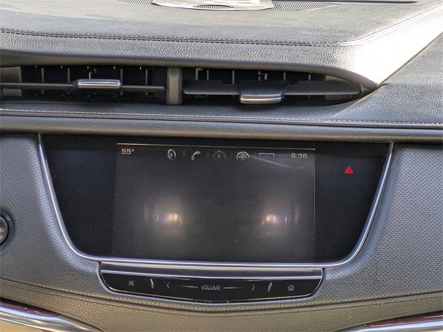 Used 2018 Cadillac XT5 Luxury w/ Driver Awareness Package image 18