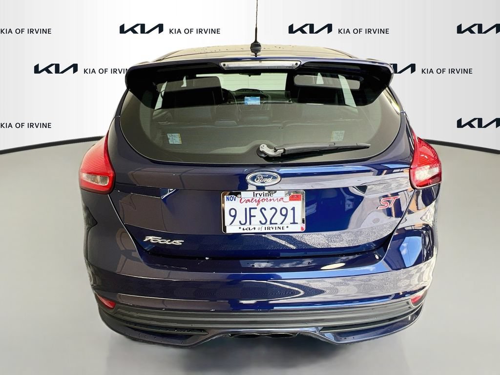 Used 2017 Ford Focus ST w/ Equipment Group 402A FWD image 7