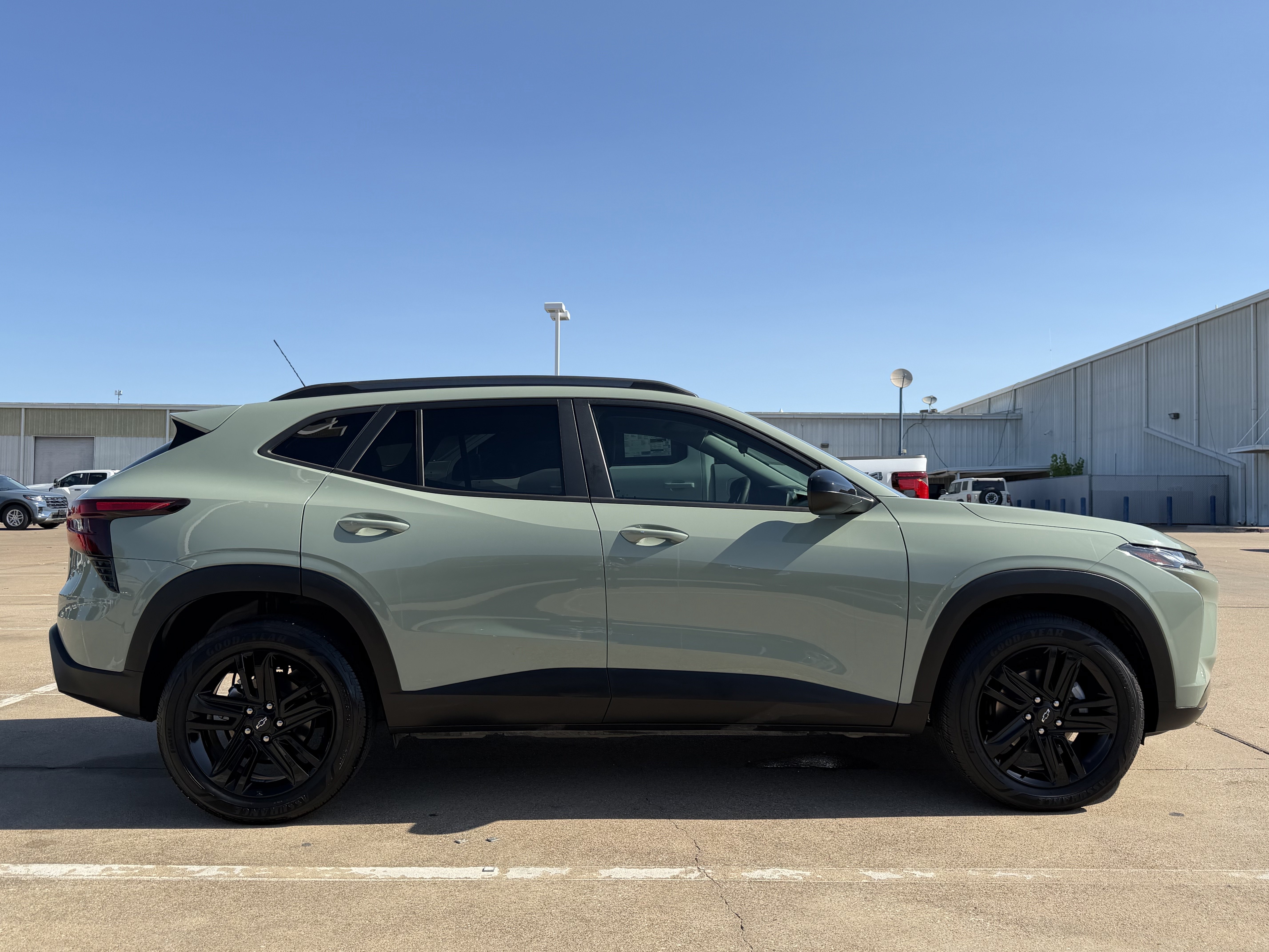 Used 2025 Chevrolet Trax ACTIV w/ Driver Confidence Package FWD image 8
