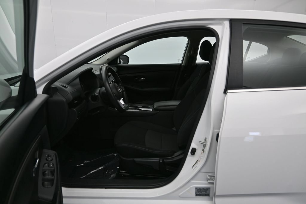 Used 2024 Nissan Sentra SV FWD image 20