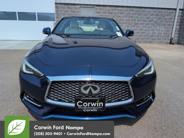 Used 2017 INFINITI Q60 Red Sport 400 AWD/4WD image 8