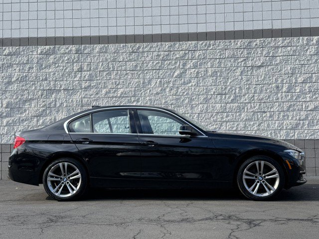 Used 2018 BMW 328d xDrive Sedan w/ Premium Package AWD/4WD image 19