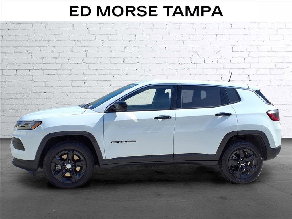 Used 2023 Jeep Compass Sport AWD/4WD image 2