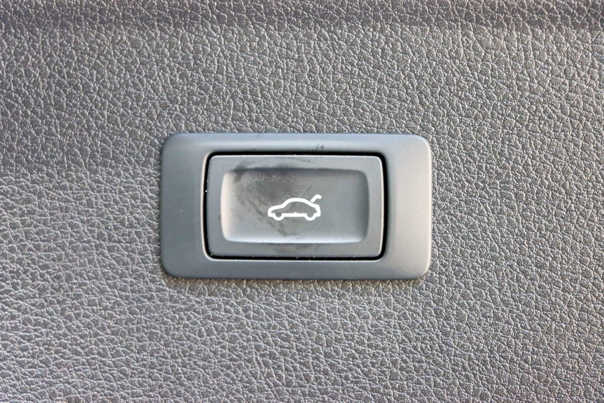 Used 2018 Audi Q5 2.0T Premium image 24