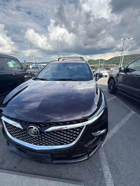 Used 2022 Buick Enclave Avenir w/ Avenir Technology Package AWD/4WD image 9