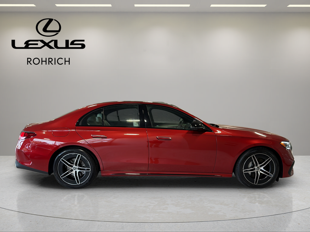 Used 2024 Mercedes-Benz E 350 4MATIC Sedan image 5
