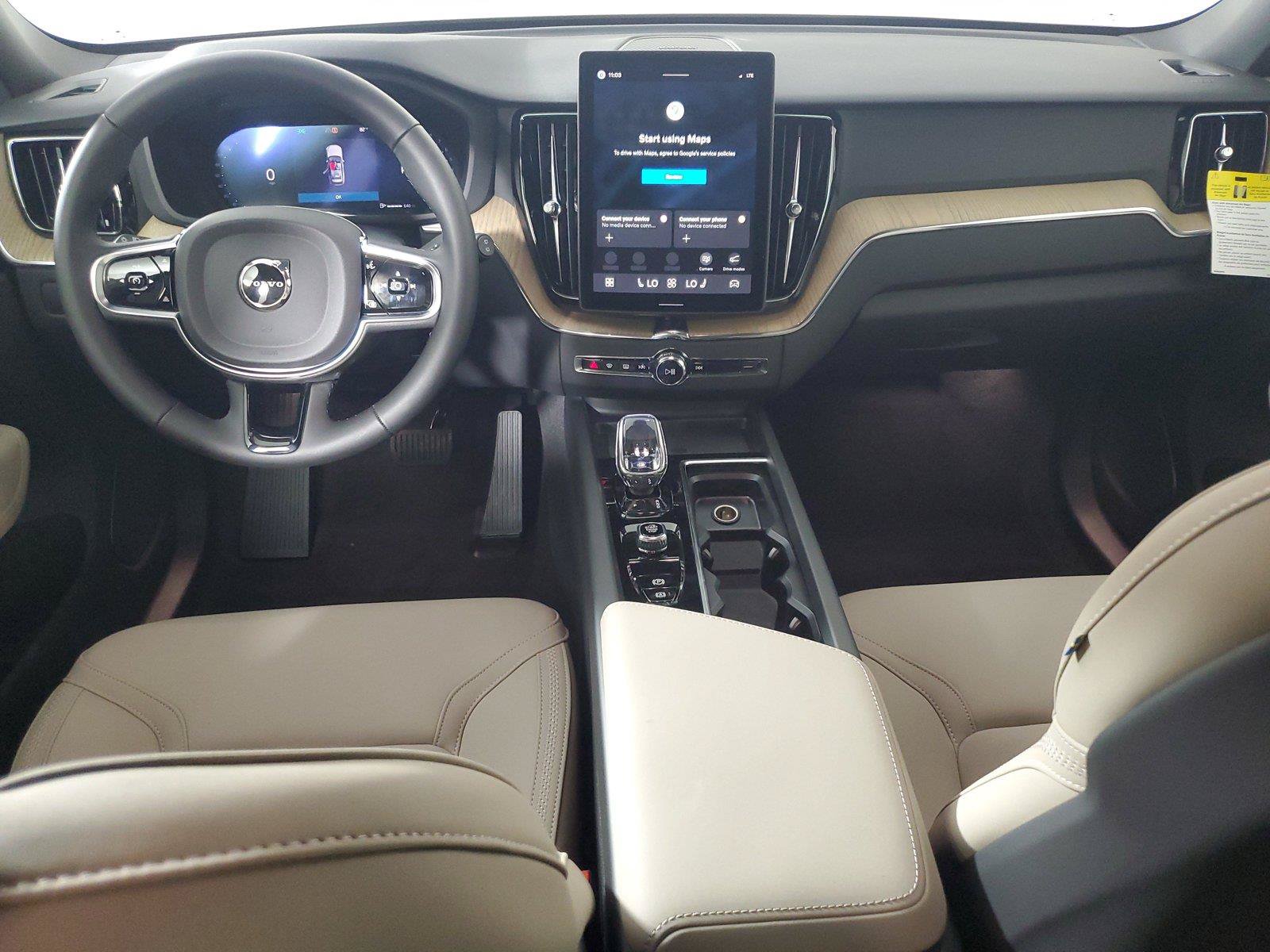 New 2027 Volvo XC60 B5 Plus AWD/4WD image 15