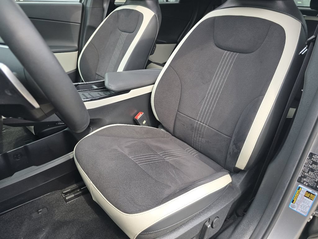 Used 2024 Kia EV6 GT-Line AWD/4WD image 23