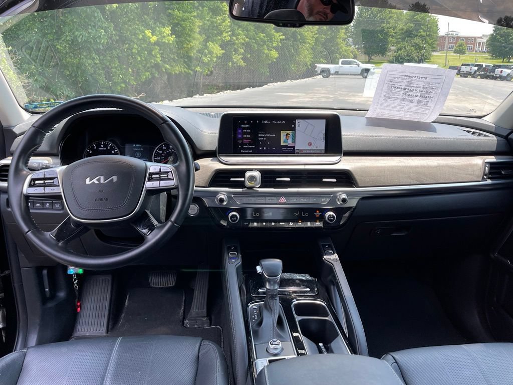 Used 2022 Kia Telluride EX w/ EX Premium Package FWD image 11