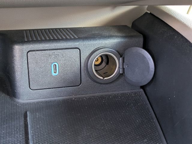 Used 2020 Ford Escape SEL image 25