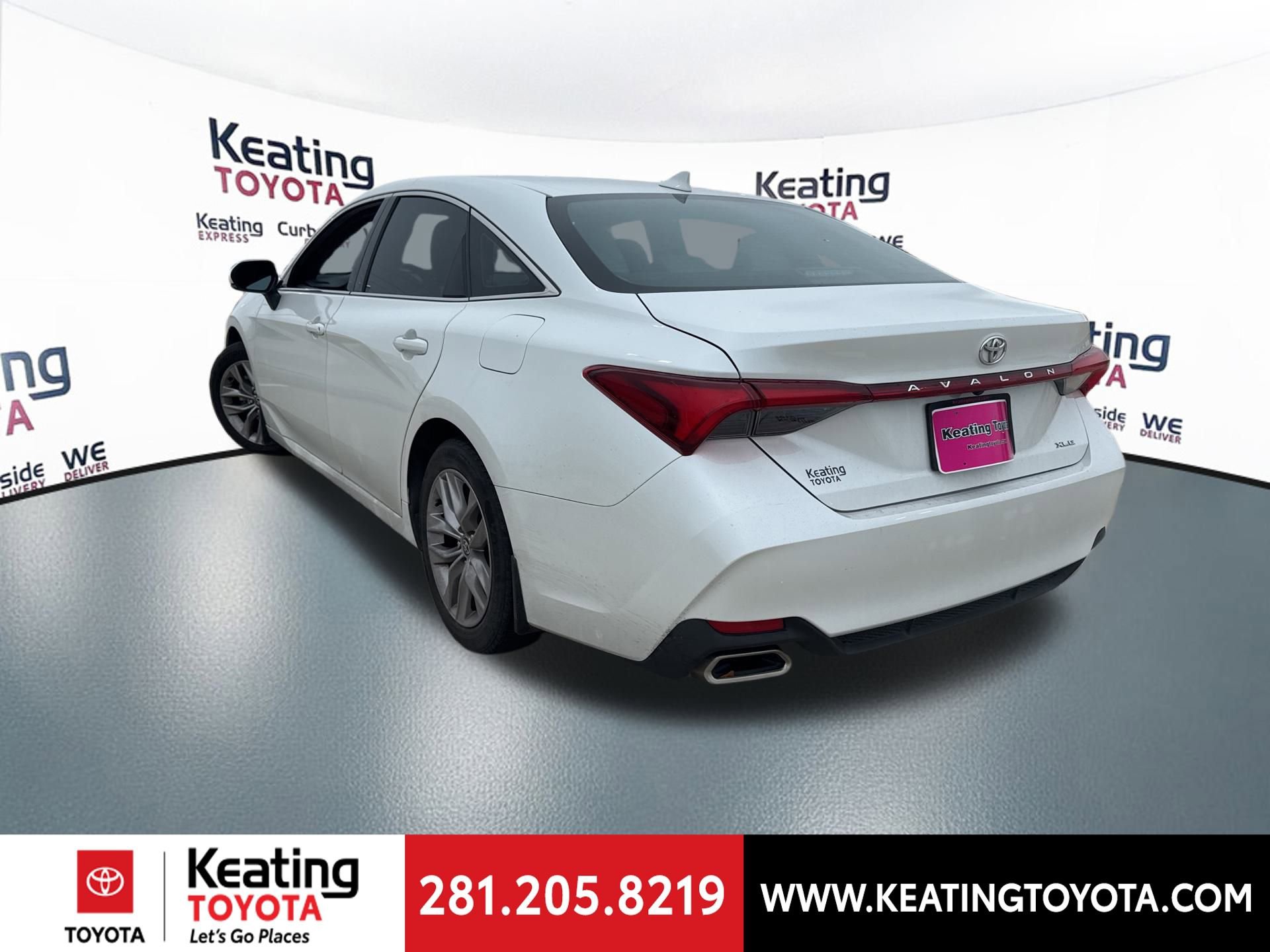 Used 2022 Toyota Avalon XLE image 5