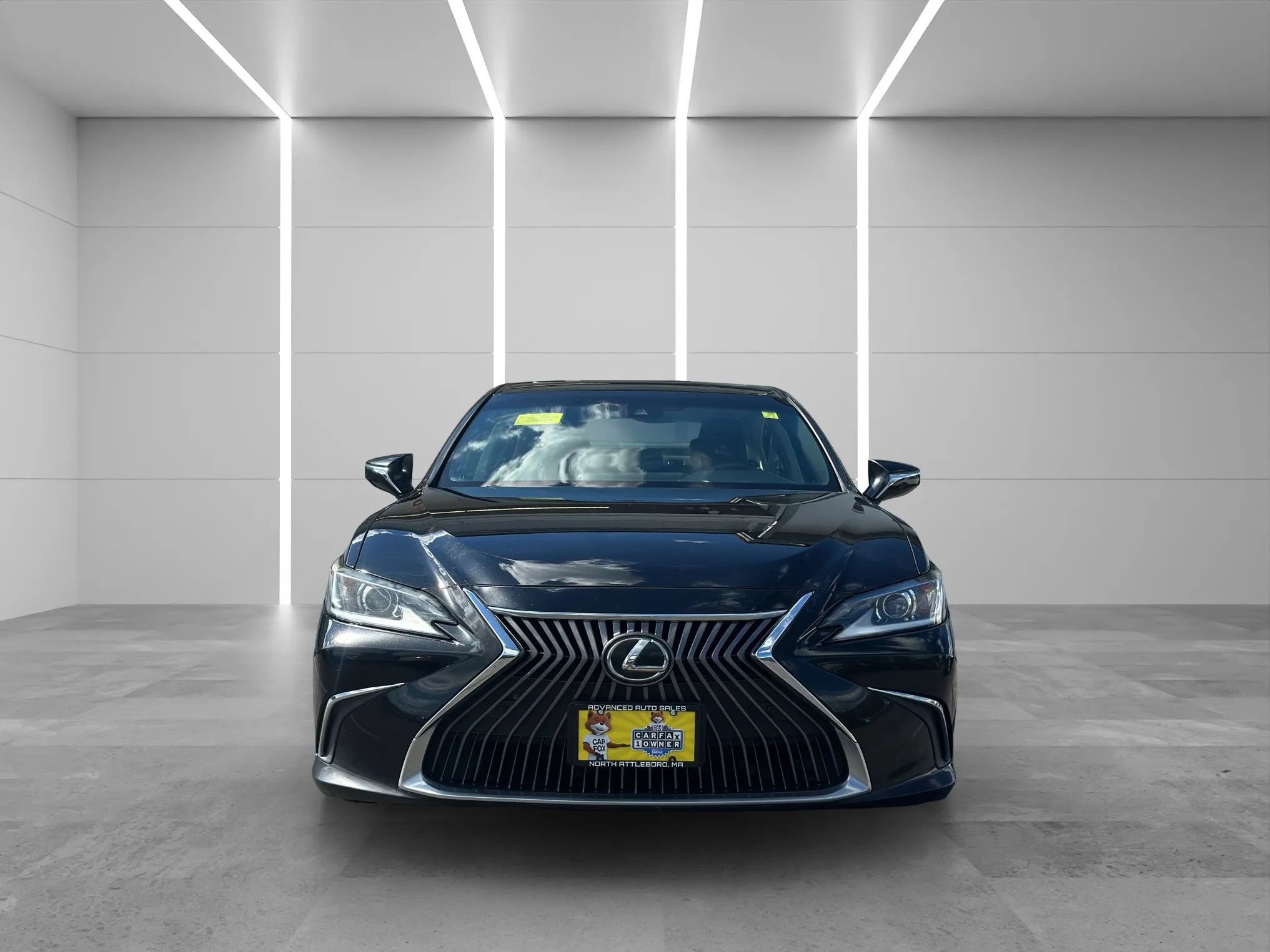Used 2019 Lexus ES 350 w/ Premium Package FWD image 2