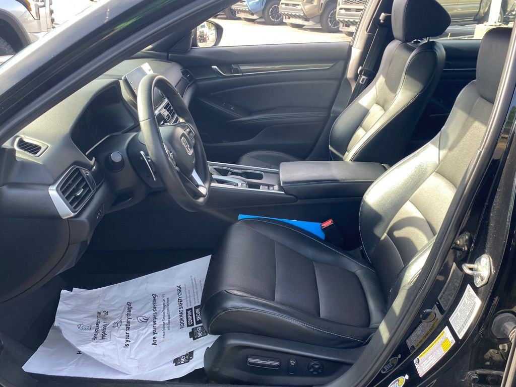 Used 2018 Honda Accord Sport image 6