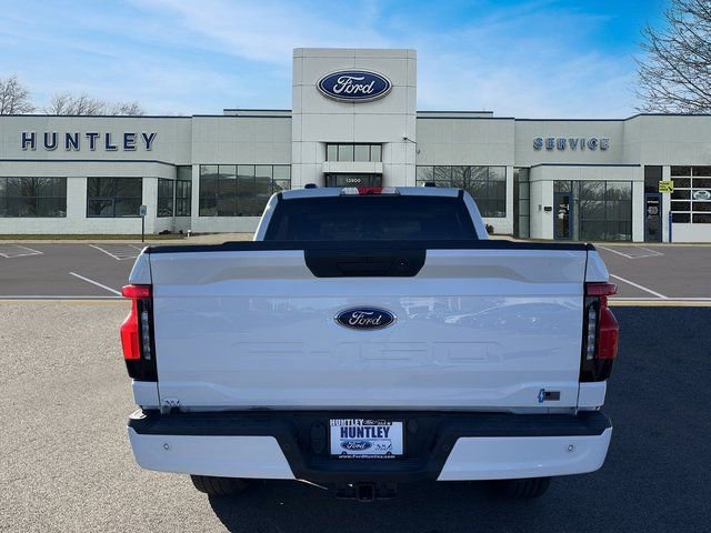 Used 2022 Ford F150 Lightning XLT image 5