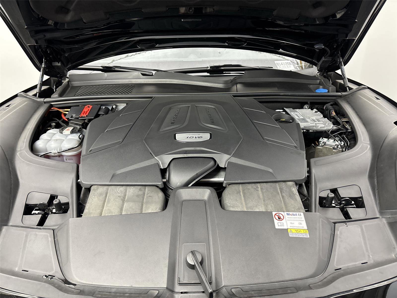 Used 2023 Porsche Cayenne image 20