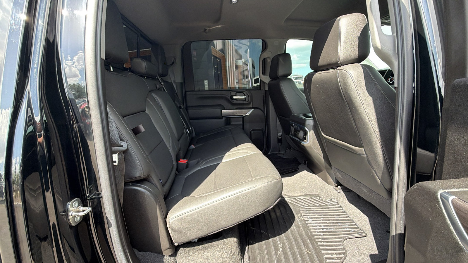 Used 2022 Chevrolet Silverado 2500 LTZ w/ LTZ Plus Package AWD/4WD image 17