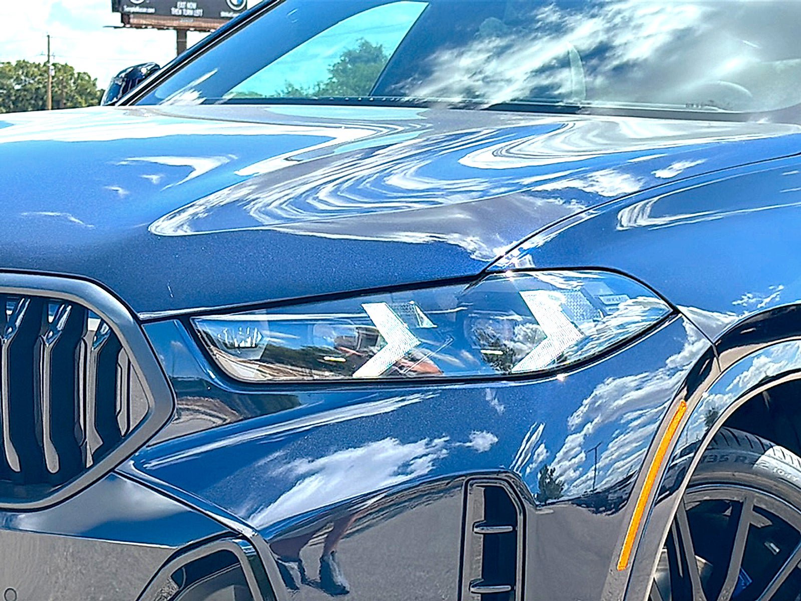New 2027 BMW X6 xDrive40i w/ Climate Comfort Package AWD/4WD image 4