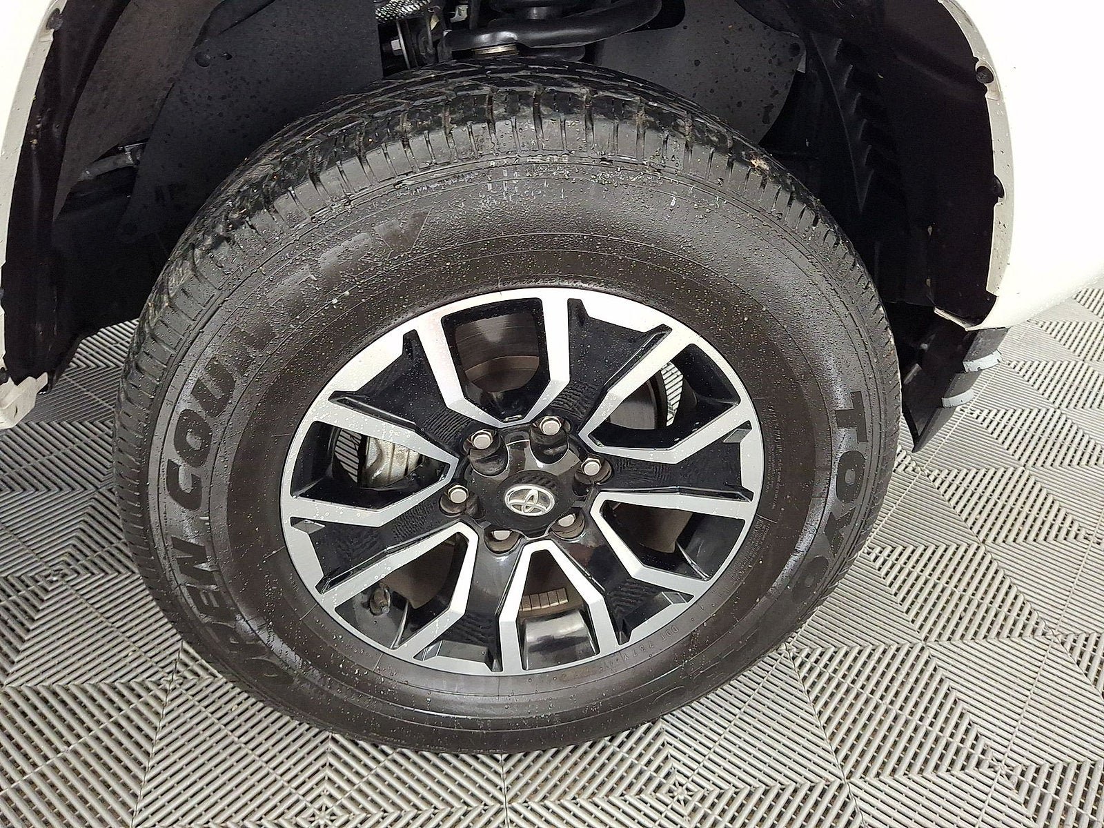 Used 2023 Toyota Tacoma TRD Sport AWD/4WD image 18