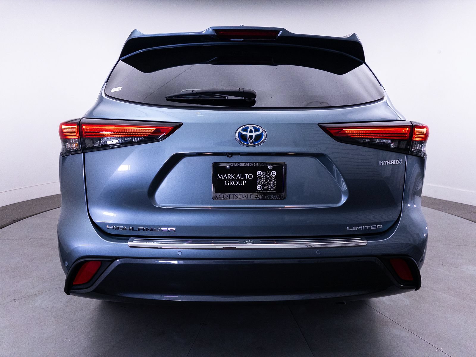 Used 2023 Toyota Highlander Limited AWD/4WD image 19