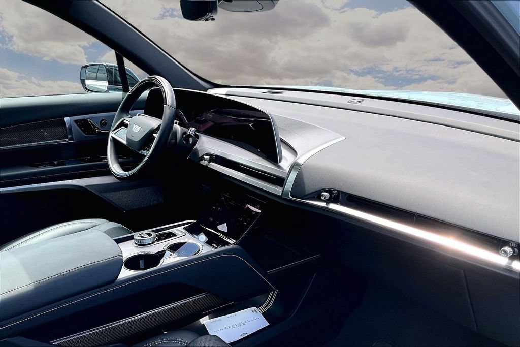 Certified 2026 Cadillac Vistiq Premium Luxury w/ LPO, Floor Liner Package AWD/4WD image 27