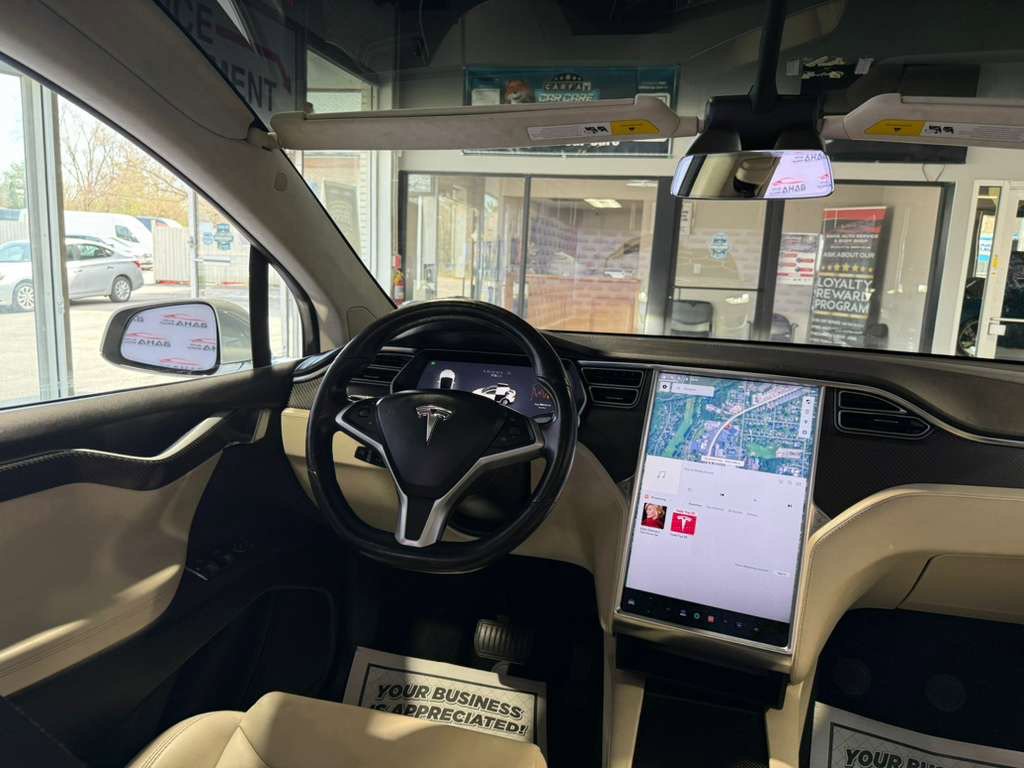 Used 2017 Tesla Model X 75D AWD/4WD image 27