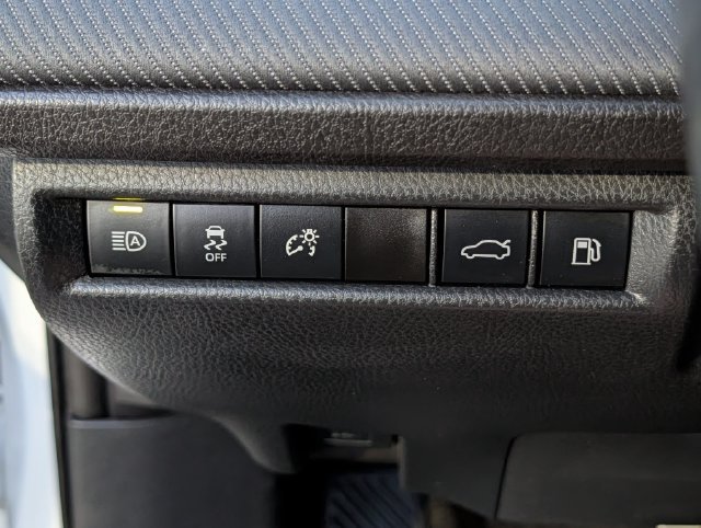 Used 2025 Toyota Camry SE FWD image 23