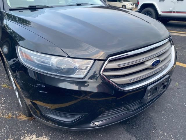 Used 2014 Ford Taurus SE FWD image 3