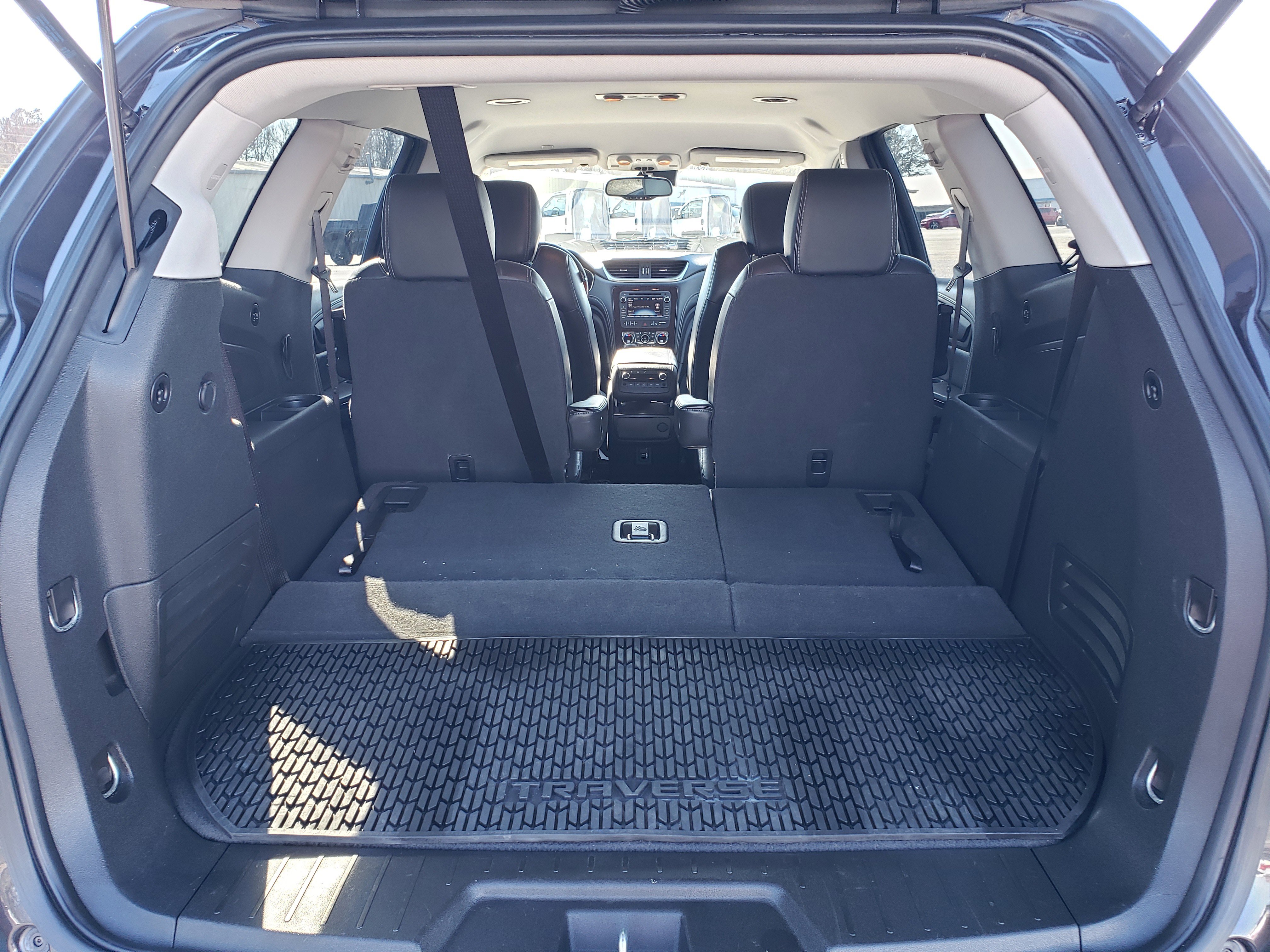 Used 2017 Chevrolet Traverse Premier image 12