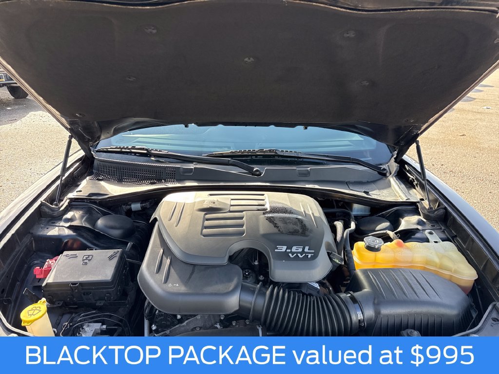 Used 2019 Dodge Charger SXT w/ Blacktop Package AWD/4WD image 29