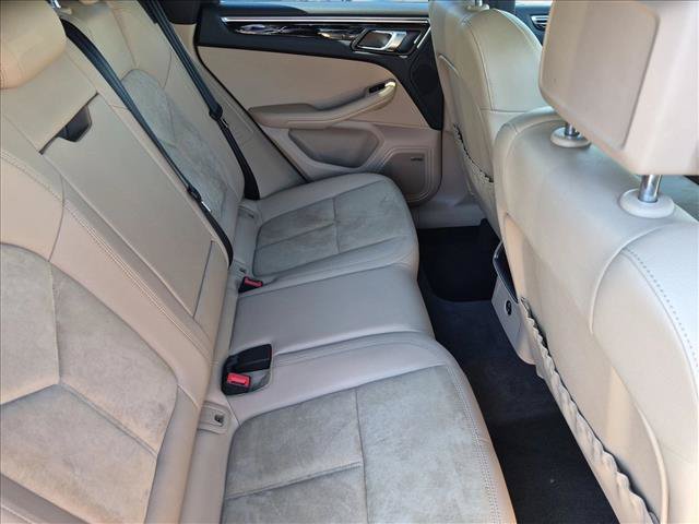 Used 2021 Porsche Macan AWD/4WD image 22